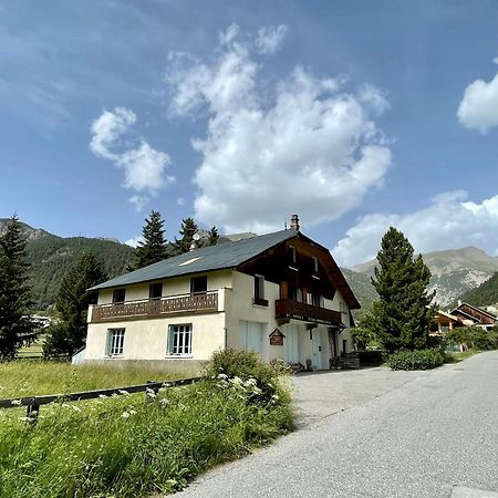 Gite Montagne 1 A 25 Places "Chalet Coste Belle" Ceillac Extérieur photo